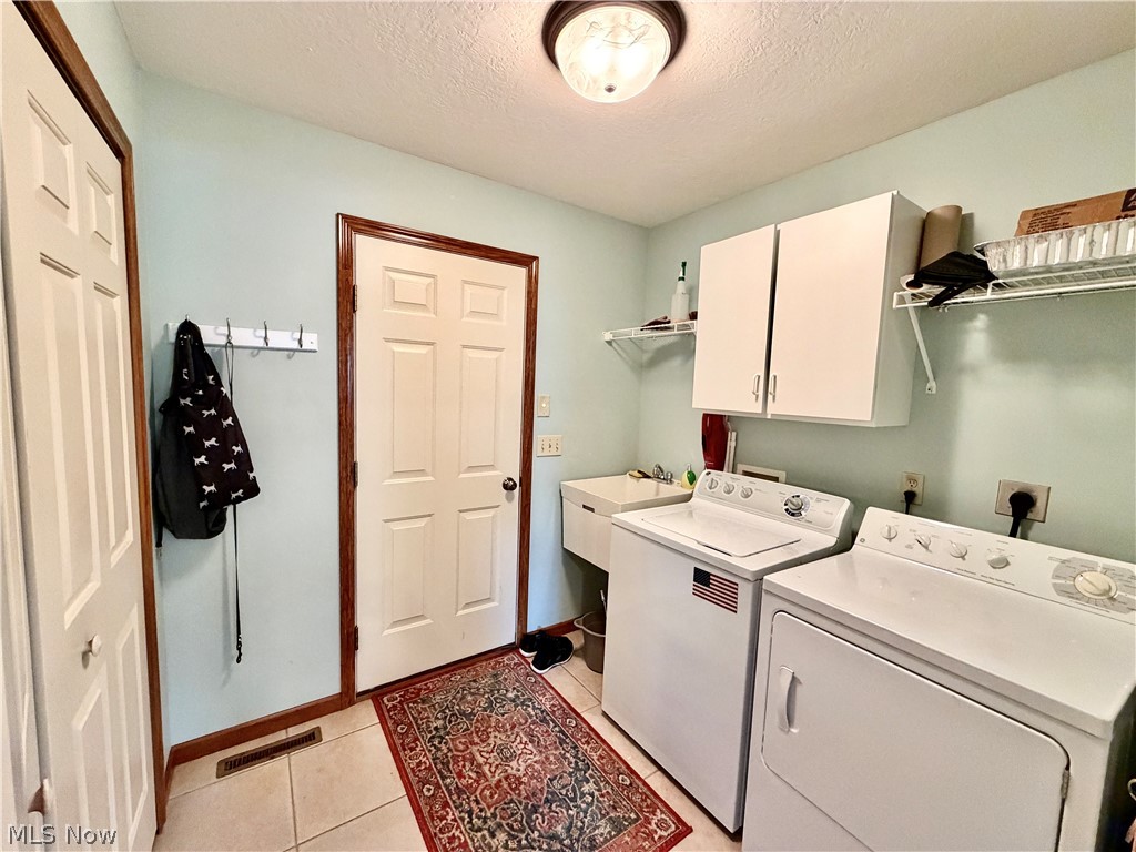 22 Walker Circle Girard OH 44420