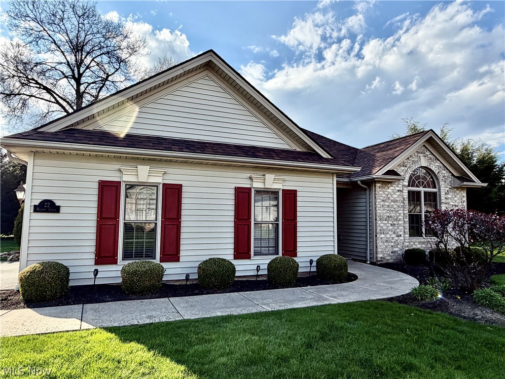 22 Walker Circle Girard OH 44420