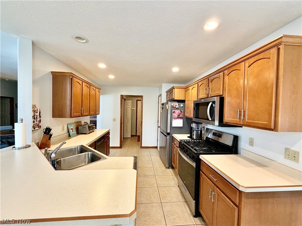 22 Walker Circle Girard OH 44420