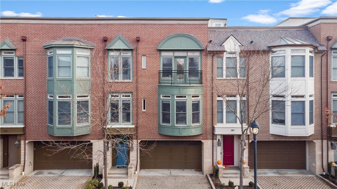 Westlake OH, 123 Vine Street, Unit 49