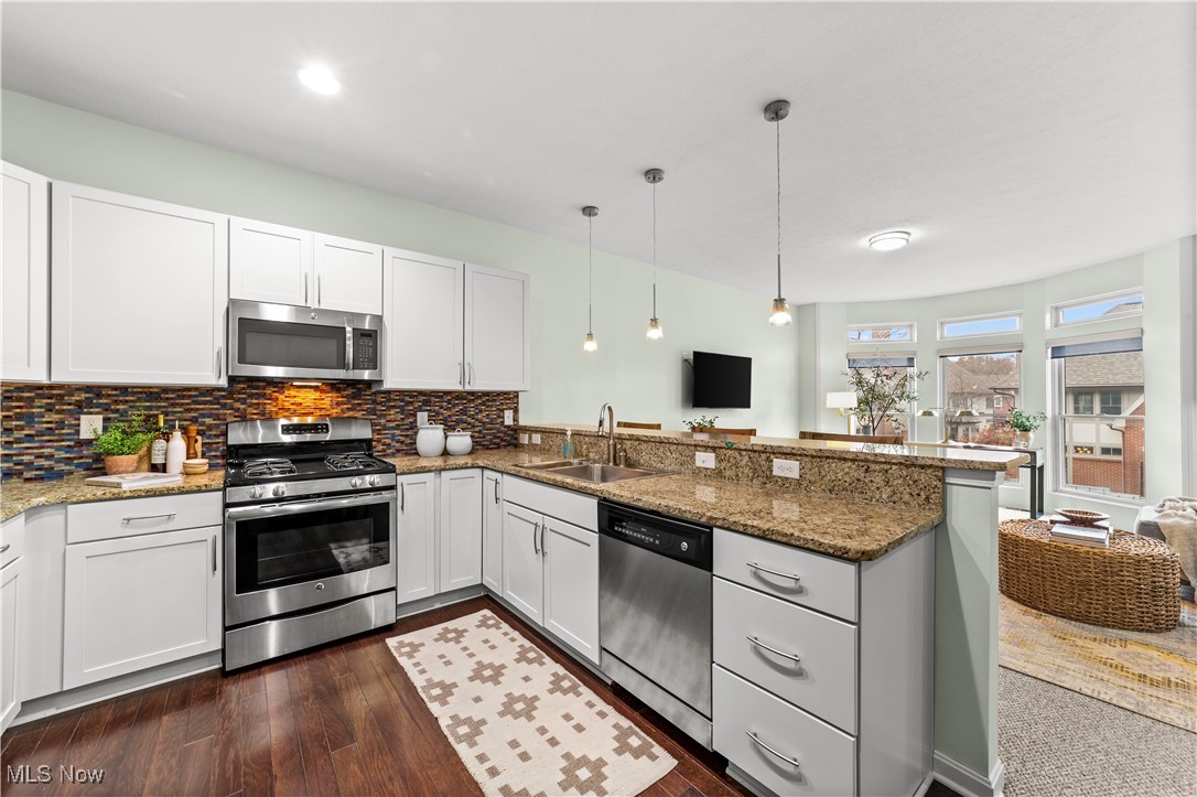 123 Vine Street Westlake OH 44145