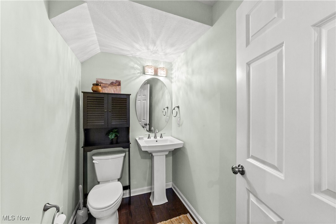 123 Vine Street Westlake OH 44145