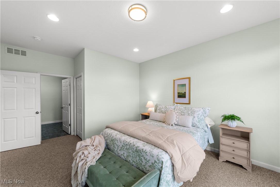 123 Vine Street Westlake OH 44145