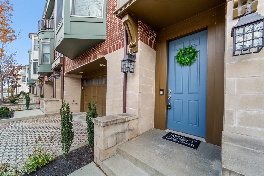 123 Vine Street Westlake OH 44145