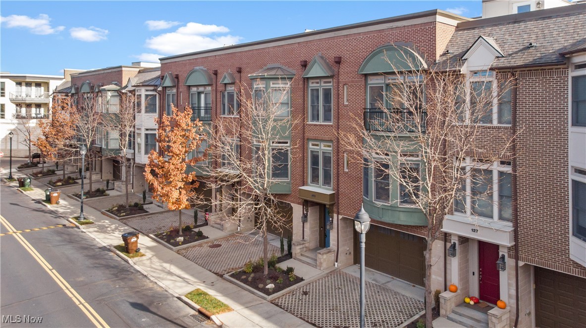 123 Vine Street Westlake OH 44145