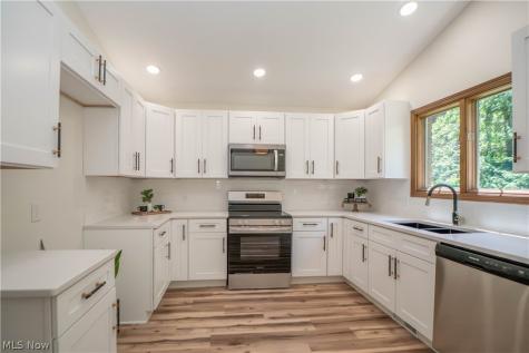 117 Brookview Drive SW North Canton OH 44709