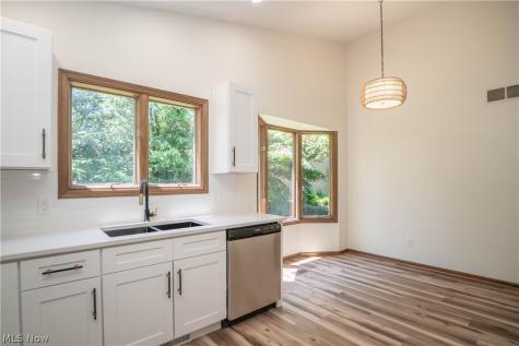 117 Brookview Drive SW North Canton OH 44709