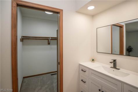 117 Brookview Drive SW North Canton OH 44709