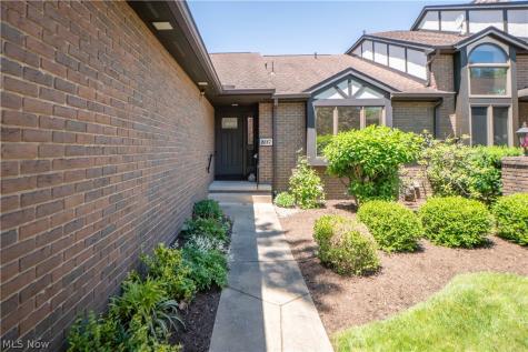 117 Brookview Drive SW North Canton OH 44709