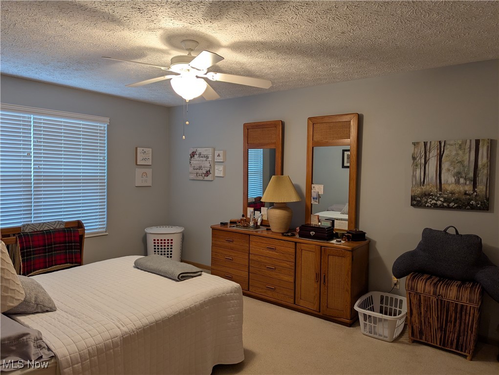 1563 Cambridge Avenue SW North Canton OH 44709