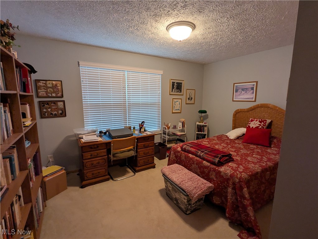 1563 Cambridge Avenue SW North Canton OH 44709