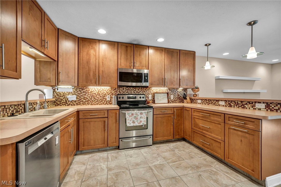 772 Wildberry Circle Avon Lake OH 44012