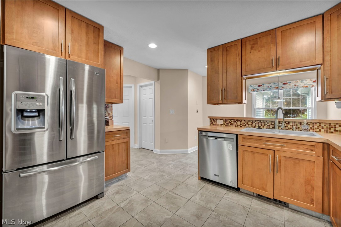 772 Wildberry Circle Avon Lake OH 44012