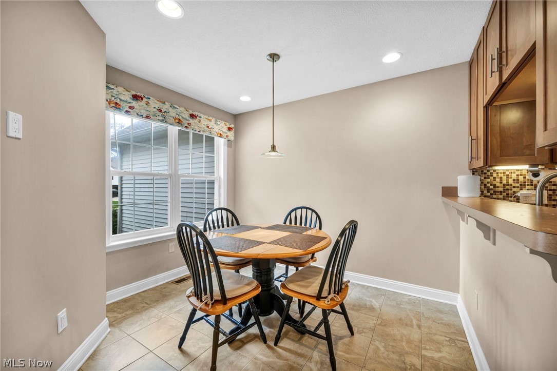 772 Wildberry Circle Avon Lake OH 44012