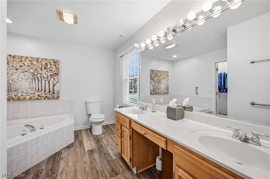 220 Blue Winged Warren OH 44484