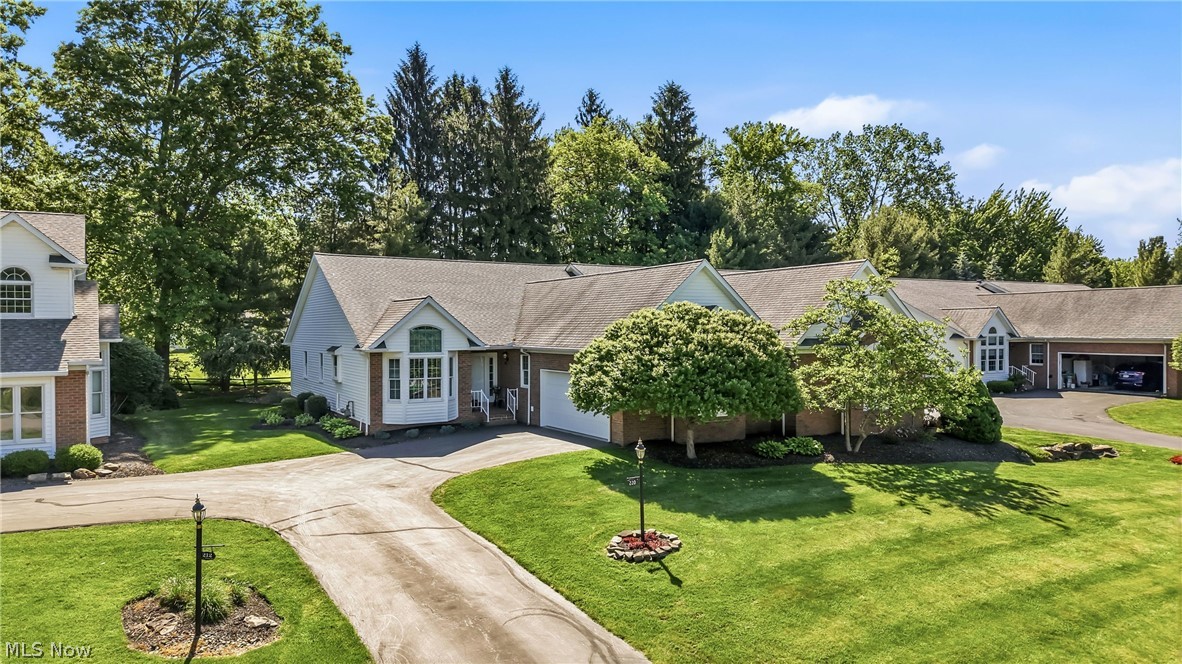 220 Blue Winged Warren OH 44484