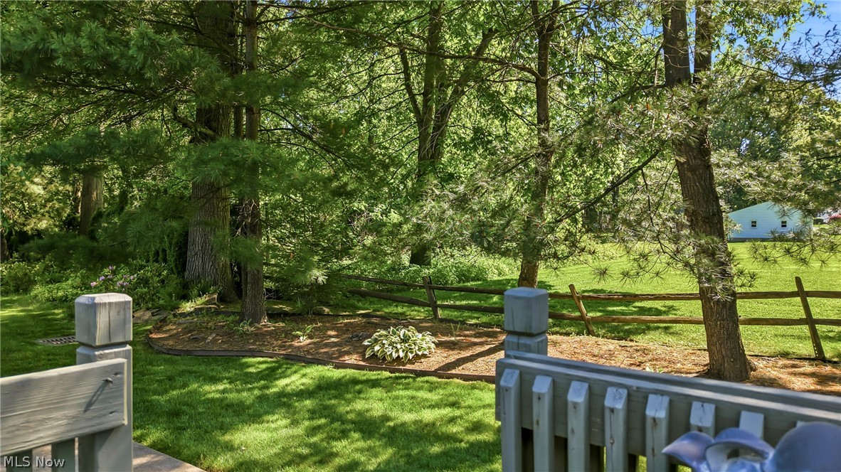 220 Blue Winged Warren OH 44484