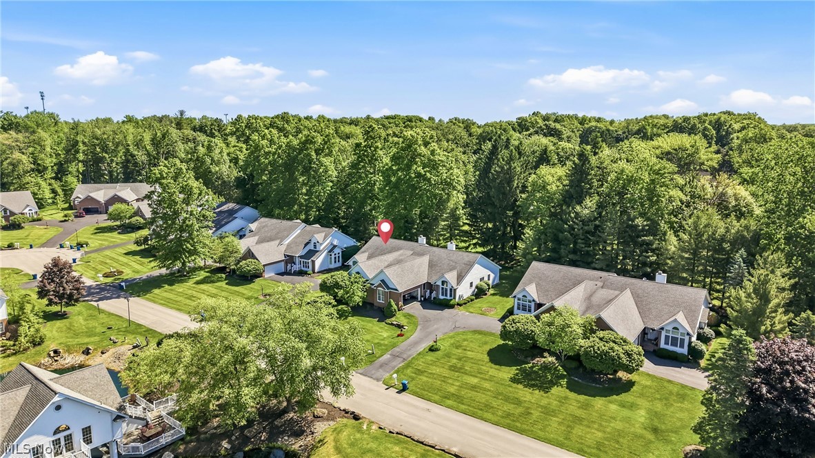 220 Blue Winged Warren OH 44484