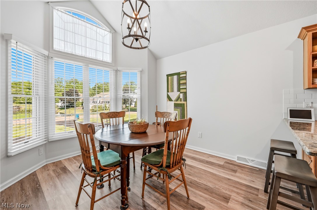 220 Blue Winged Warren OH 44484