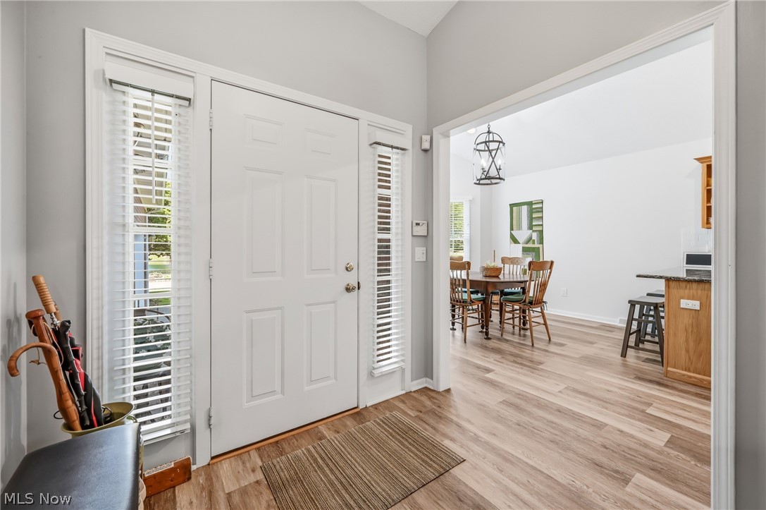 220 Blue Winged Warren OH 44484