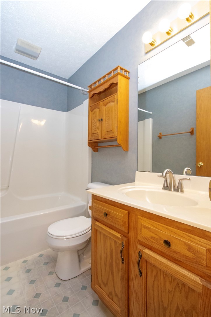 1090 Mindy Lane Wooster OH 44691