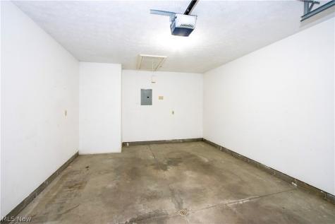 1090 Mindy Lane Wooster OH 44691