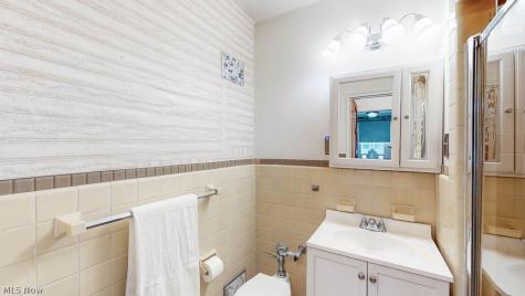13800 Fairhill Road Shaker Heights OH 44120