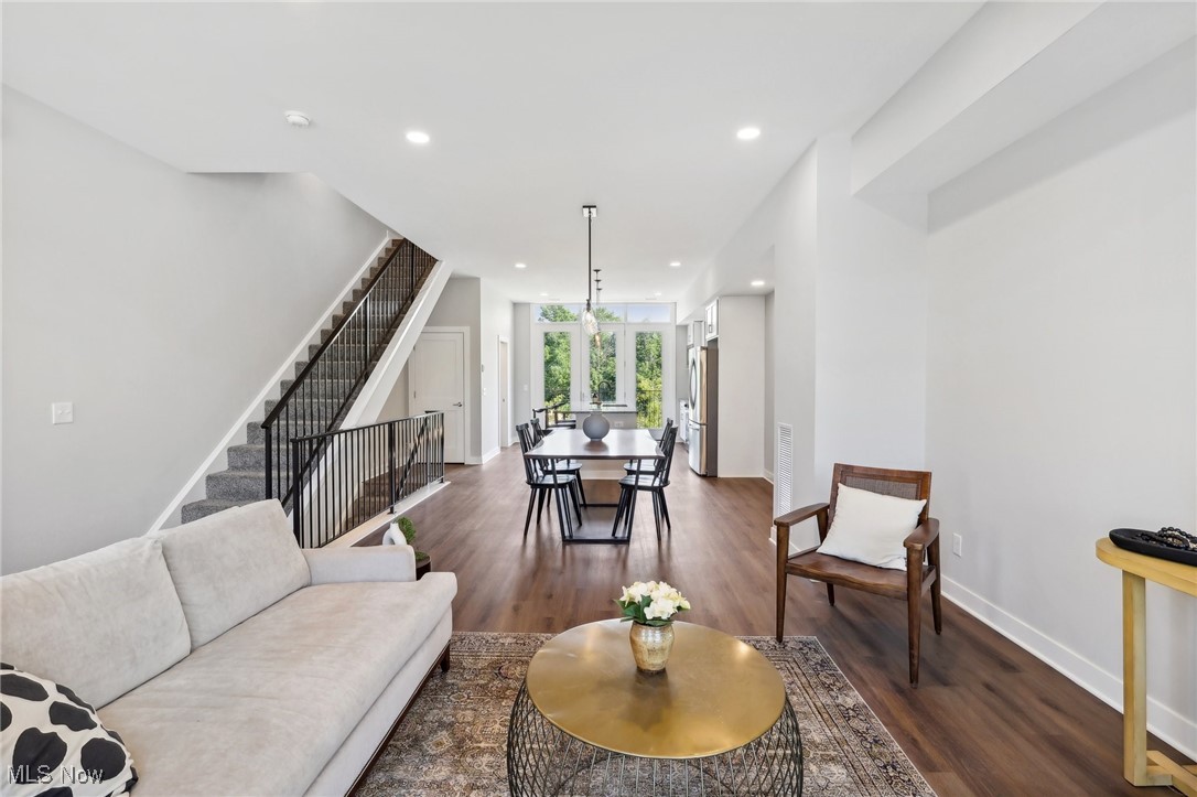 11225 N Park Place Cleveland OH 44104