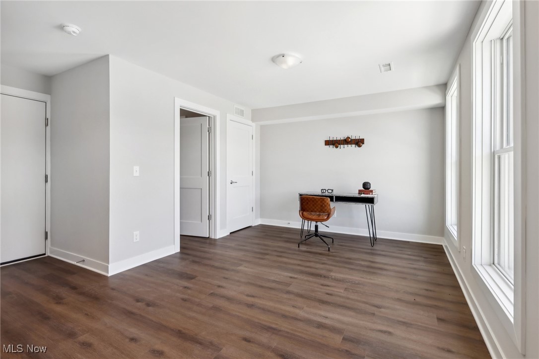 11225 N Park Place Cleveland OH 44104