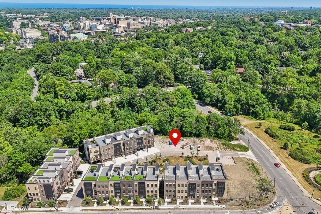 11225 N Park Place Cleveland OH 44104