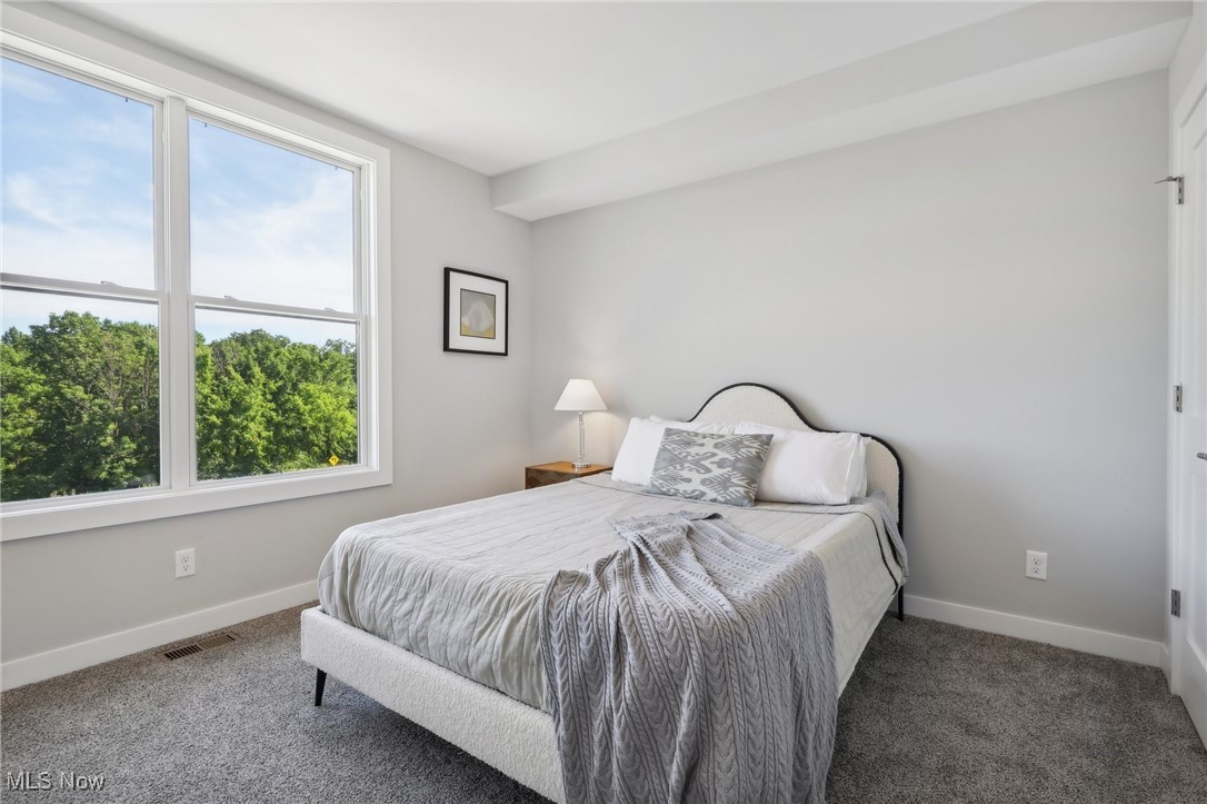 11225 N Park Place Cleveland OH 44104