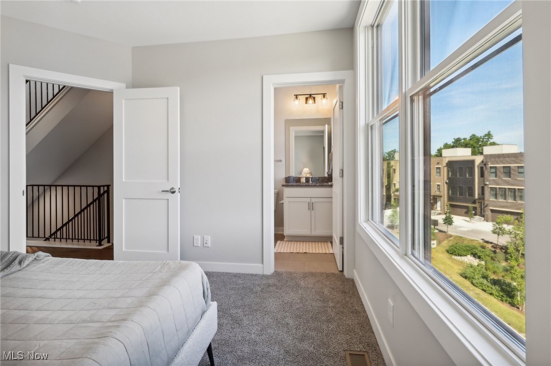 11225 N Park Place Cleveland OH 44104