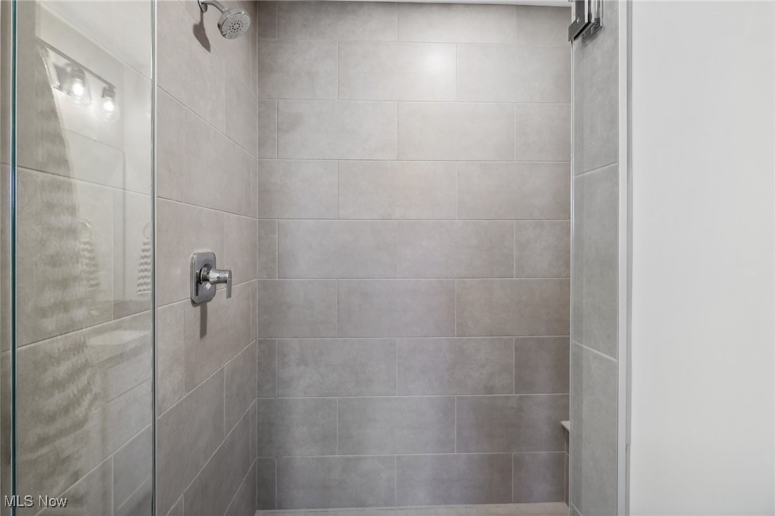 11225 N Park Place Cleveland OH 44104