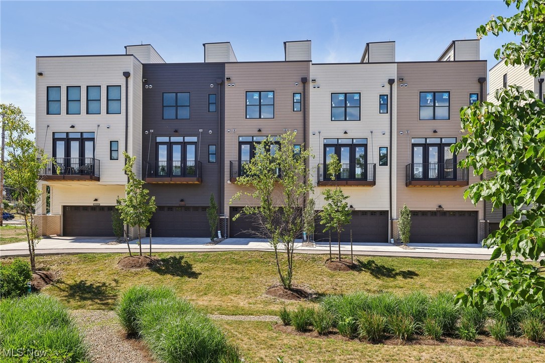 11225 N Park Place Cleveland OH 44104