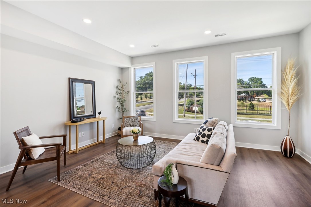 11225 N Park Place Cleveland OH 44104