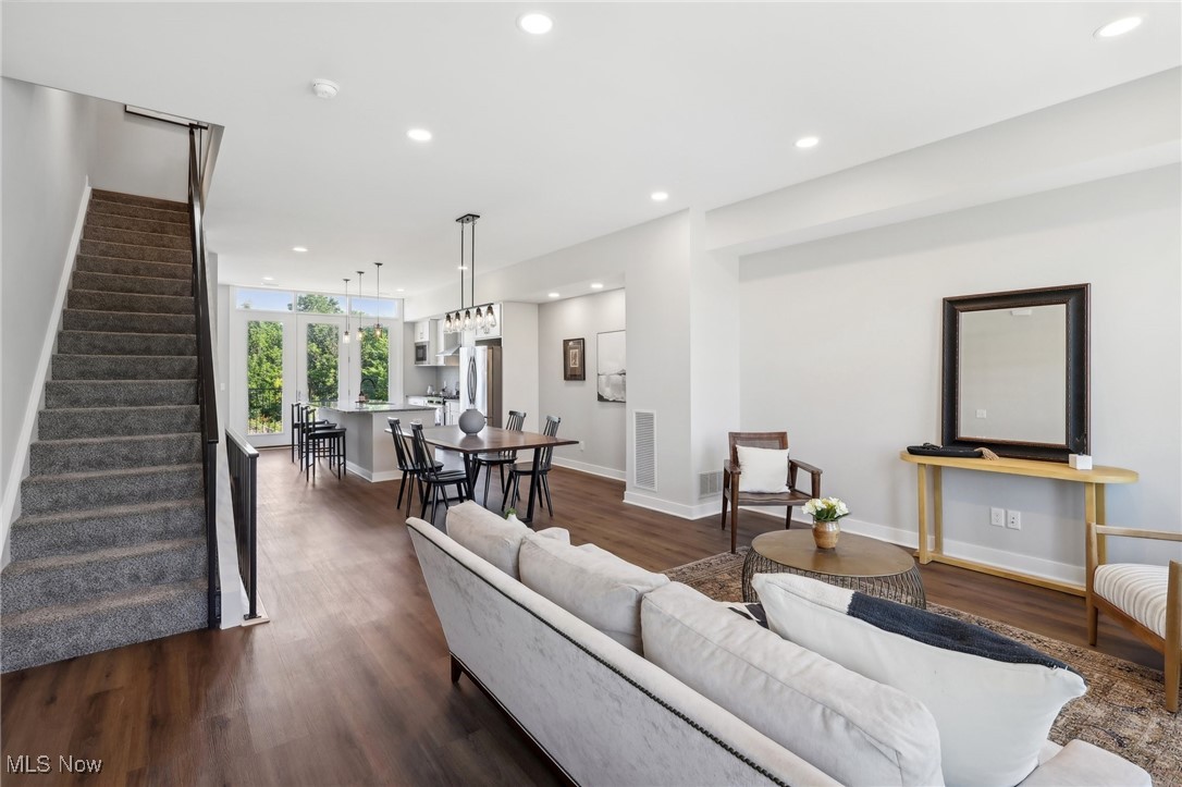 11225 N Park Place Cleveland OH 44104