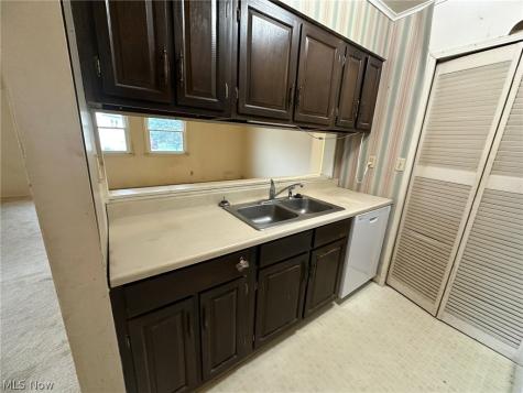 2551 Royal County Down Uniontown OH 44685