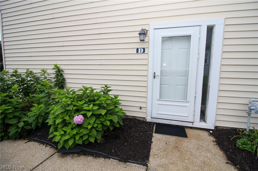 2551 Royal County Down Uniontown OH 44685
