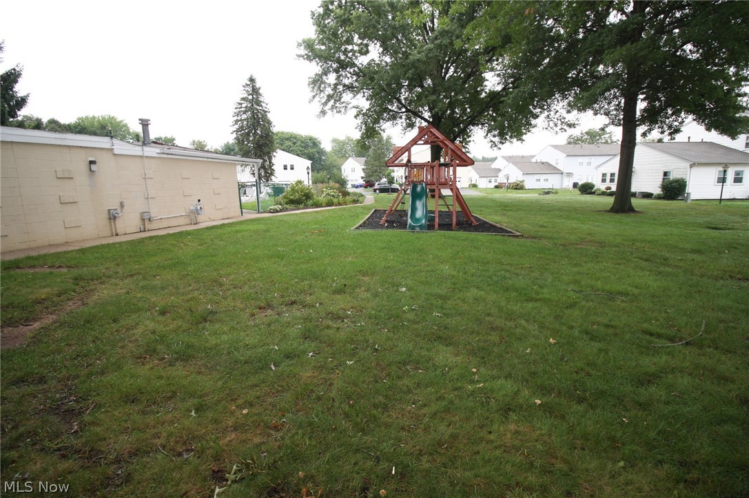 2551 Royal County Down Uniontown OH 44685