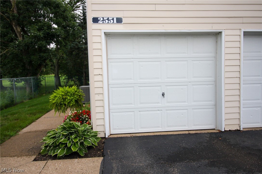 2551 Royal County Down Uniontown OH 44685