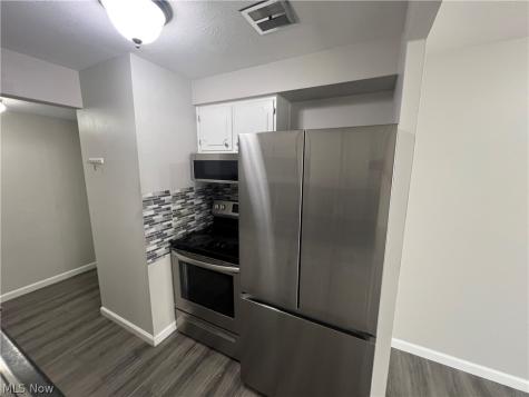 21841 River Oaks Drive Rocky River OH 44116
