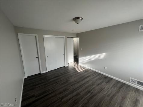 21841 River Oaks Drive Rocky River OH 44116
