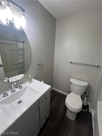 21841 River Oaks Drive Rocky River OH 44116
