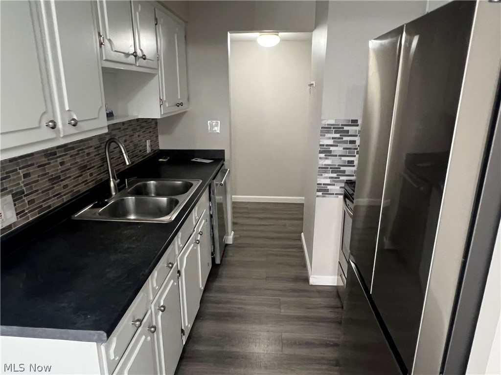 21841 River Oaks Drive Rocky River OH 44116