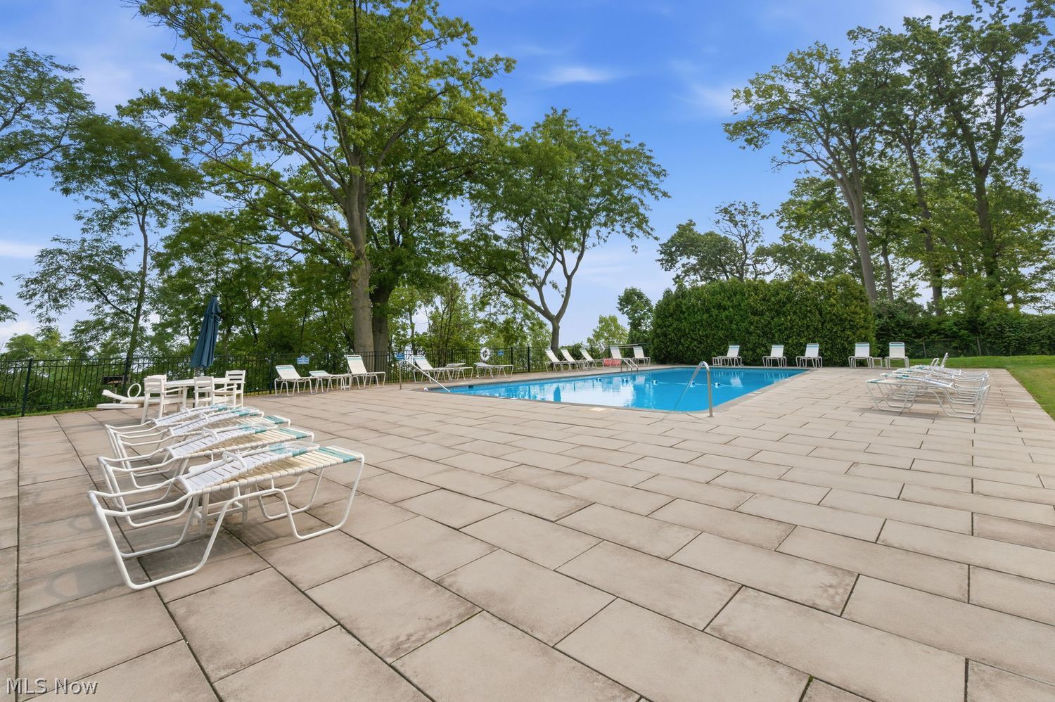 12520 Edgewater Drive Lakewood OH 44107