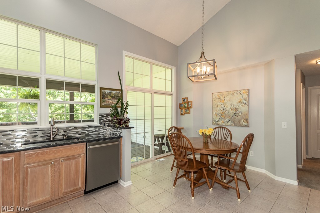 118 Kensington Court Aurora OH 44202