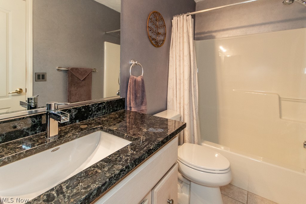 118 Kensington Court Aurora OH 44202
