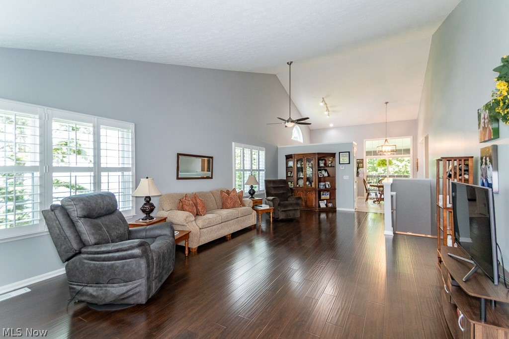 118 Kensington Court Aurora OH 44202