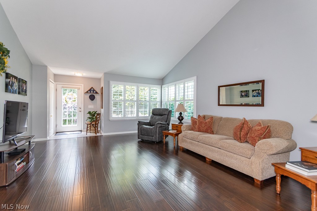 118 Kensington Court Aurora OH 44202