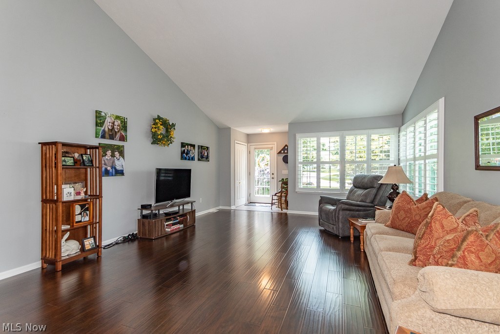 118 Kensington Court Aurora OH 44202